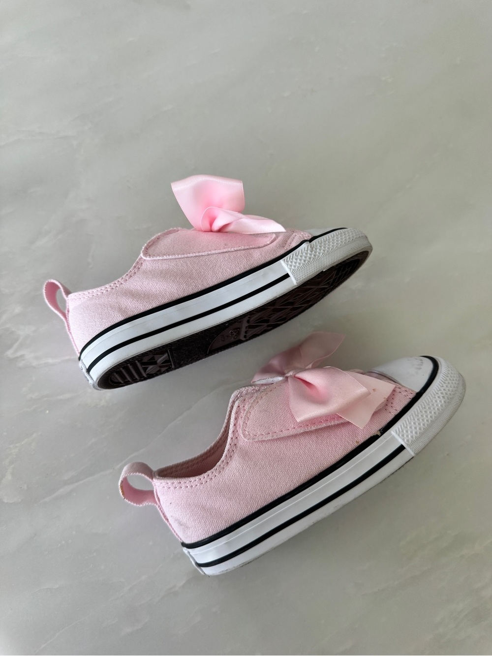 Toddler Converse Pink Bow Slip-On Sneakers - Picture 3 of 5